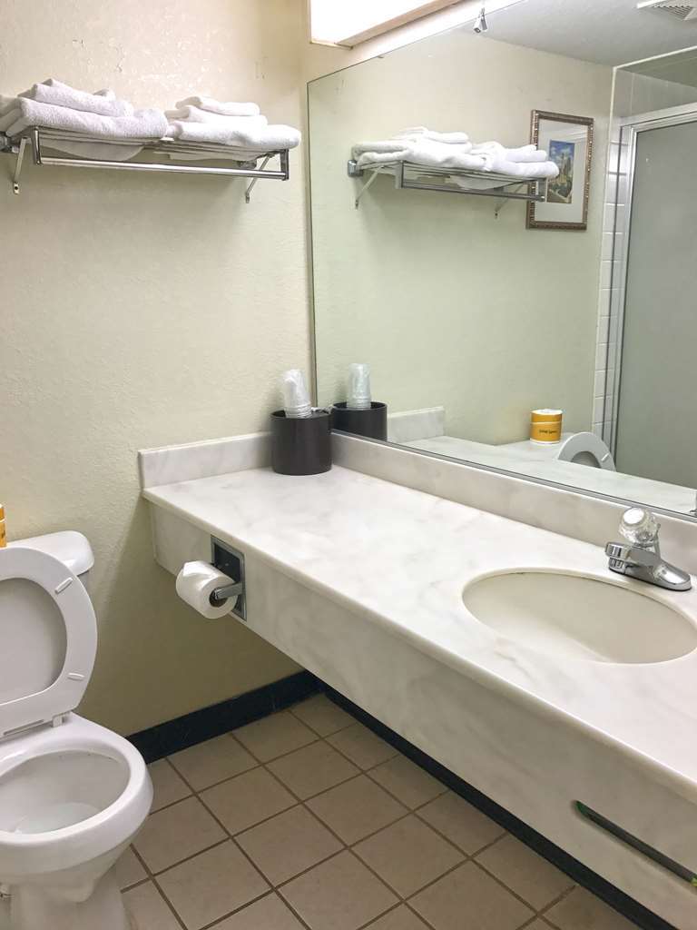 Americas Best Inn & Suites Urbana Værelse billede