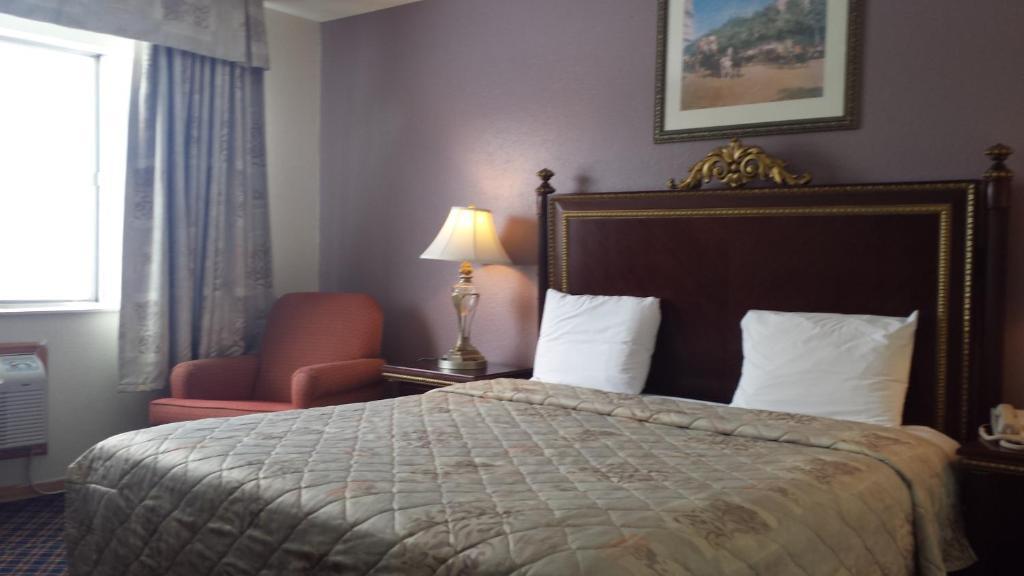Americas Best Inn & Suites Urbana Eksteriør billede