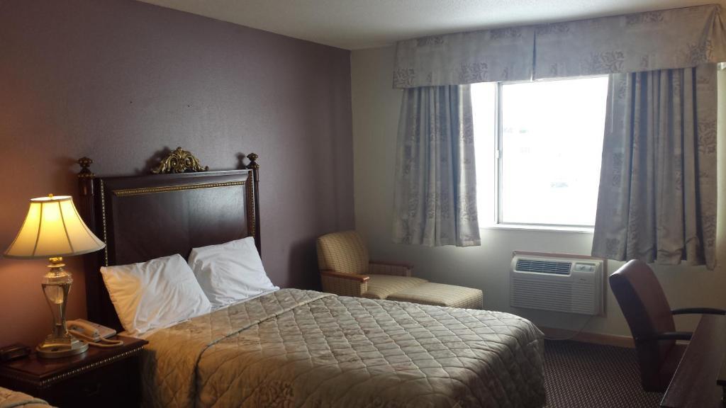 Americas Best Inn & Suites Urbana Værelse billede