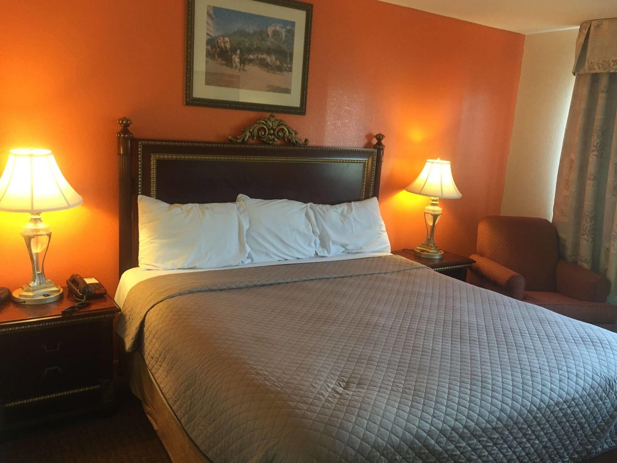 Americas Best Inn & Suites Urbana Eksteriør billede