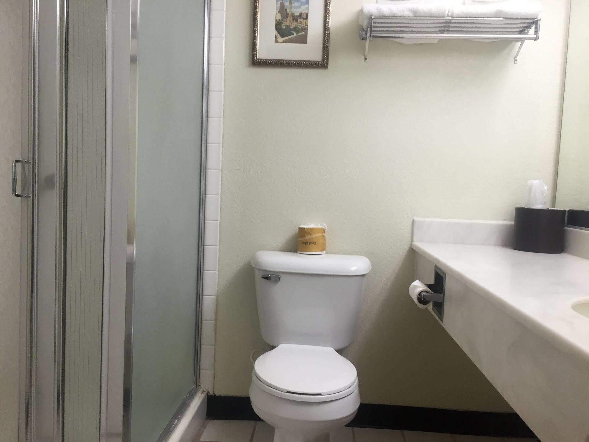 Americas Best Inn & Suites Urbana Eksteriør billede