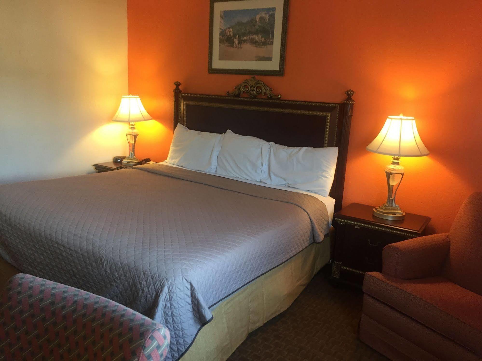 Americas Best Inn & Suites Urbana Eksteriør billede